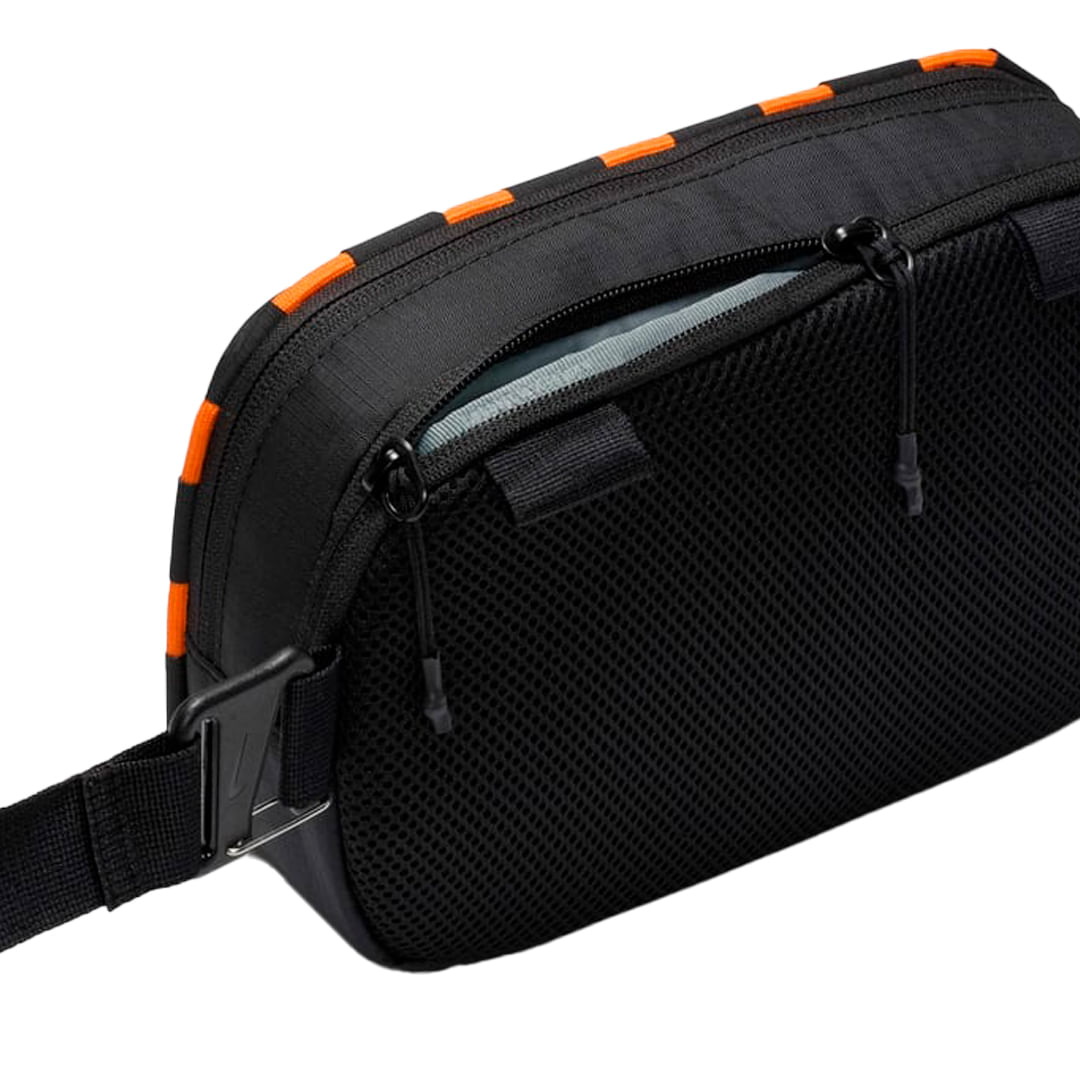 Bolso Nike Roam Patrol Crossb — imagen 4